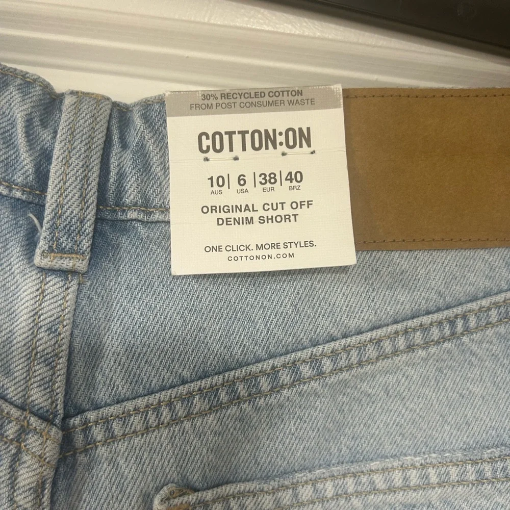 NWT Cotton On Light Wash Denim Cutoff Shorts